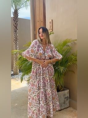 Kyra maxi dress in Fuchsia Bloom